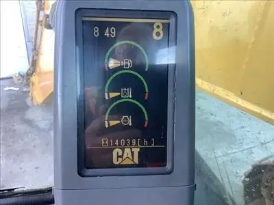 2011 Caterpillar 374DL in Heavy Equipment in Laval / North Shore - Image 11