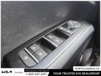 2020 Kia Soul EX Ready for anything, from the streets of Calgary to the highways of Alberta, this Ki... (image 7)
