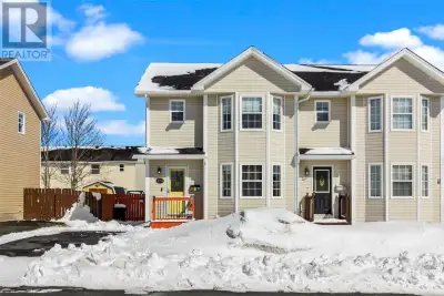 If you are looking for a property in the area you could be calling it home in 30 days! This spotless...