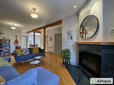 Superbe triplex au coeur du Plateau Mont-Royal unité clé en main + revenus locatifs stables! L'unité...
