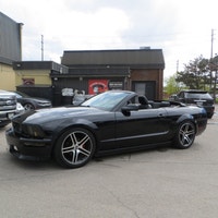 This 2007 Ford Mustang Convertible is sleek and stylish with a powerful 6-cylinder engine. With its... (image 1)