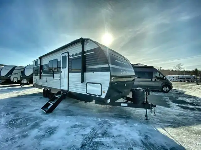 2025 EAST TO WEST Della Terra 250QB in Travel Trailers & Campers in Bedford - Image 4