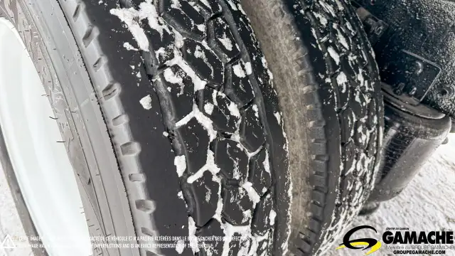 2018 INTERNATIONAL 4400 REEFER TRUCK WITH TAILGATE in Heavy Trucks in Oshawa / Durham Region - Image 9