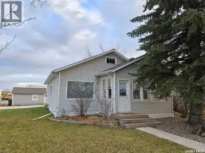 201 Souris Ave - Great starter or retirement home on corner lot provides an updated 2 bedroom, 4 pc...