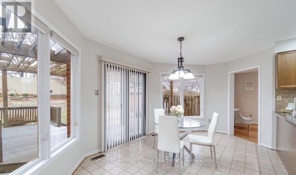 20 CORKETT DRIVE Brampton (Northwood Park), Ontario 4