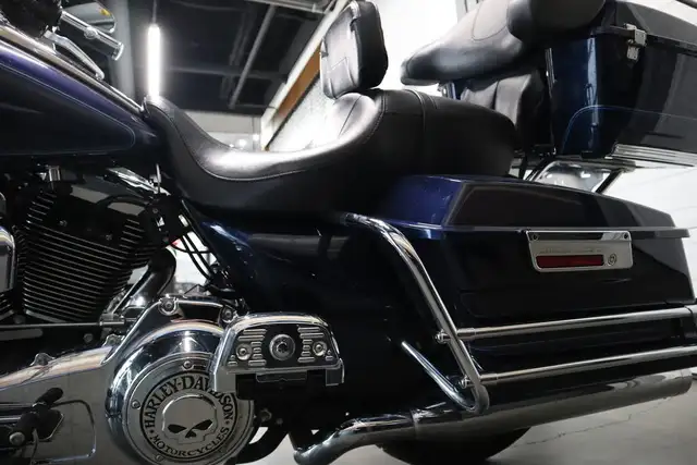 2013 Harley-Davidson FLHTC - Electra Glide Classic in Sport Touring in Edmonton - Image 28