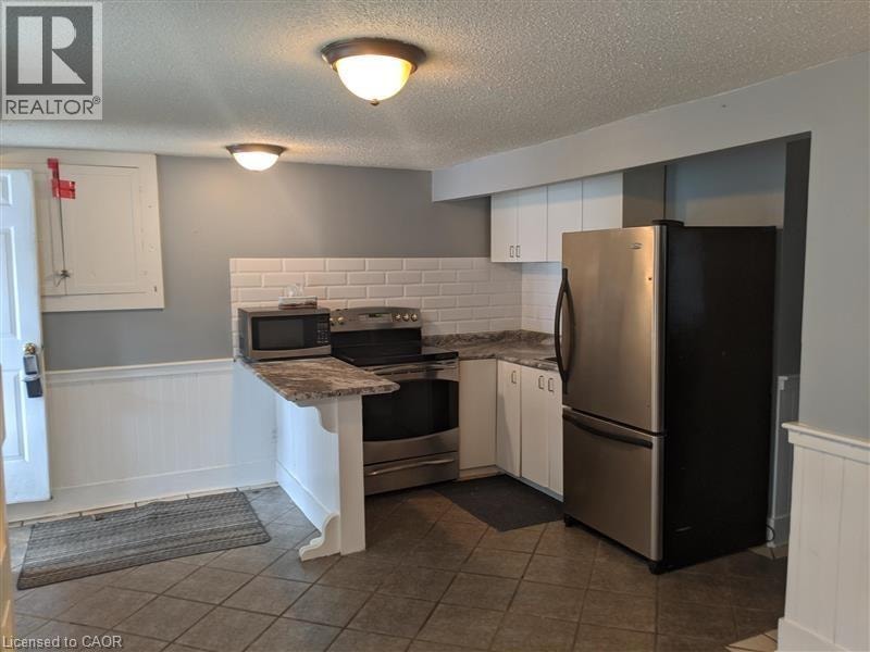 98 WEST Avenue N Unit# LOWER Hamilton, Ontario 4