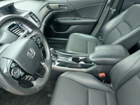 Automatic Transmission Honda Sensing Package Leather Trimmed Sport Seats Sunroof Heated Seats Back U... (image 9)