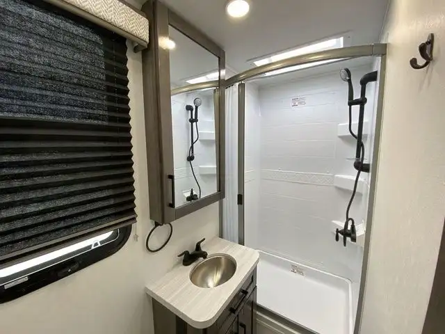 2026 Jayco Redhawk 24B in RVs & Motorhomes in Edmonton - Image 30