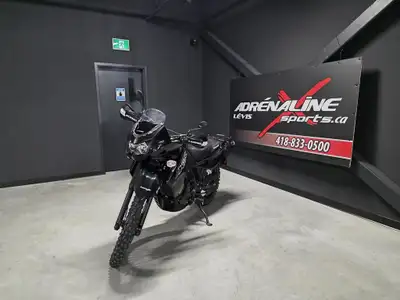 2018 KAWASAKI KLR 650 KAWASAKI KLR 650 2018, SEULEMENT 3 003 KM !!! MOTO DOUBLE USAGE MANIABLE, MOTE...