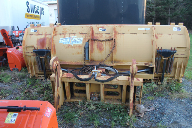 Loader For Sale in Heavy Equipment in Truro - Image 4