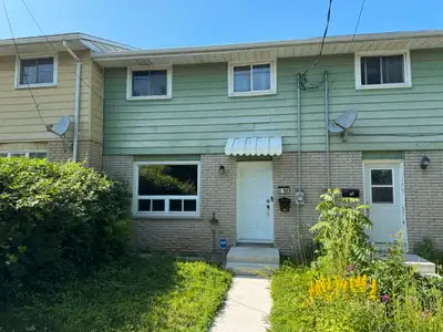 3 Bed 1.5 Bath Townhome for Rent