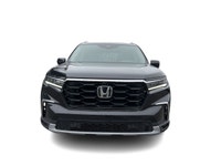 Le 2023 Honda Pilot Touring est un VUS intermédiaire entièrement redessiné, offrant espace, polyvale... (image 3)