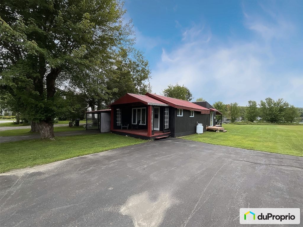 $366,900 - Cottage for sale in Val-des-Sources — photo 1