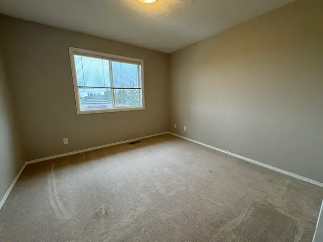 Spacious 2 Bed Apt with Covered Parking - Small Pet Friendly! in Long Term Rentals in Red Deer - Image 8