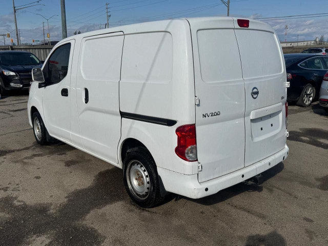 2020 Nissan NV200 SV, AUTO, NAVI, 4 CYLINDER, CERTIFIED in Cars & Trucks in London - Image 3
