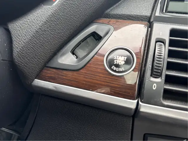 2008 BMW X5 3.0si in Cars & Trucks in Laval / North Shore - Image 29