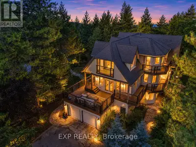 Where every season feels like a getaway. Nestled at the base of Blue Mountain, this exceptional cust...
