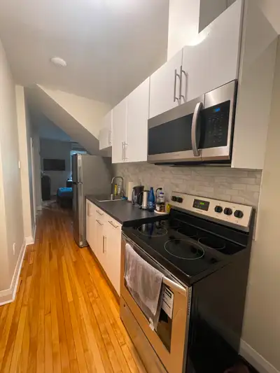 Fully furnished one-bedroom apartment/bachelor near Ottawa University located in the heart of Sandy...