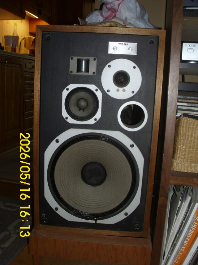 Pioneer HPM 100's, Pioneer CT-F900, Sony PS-X4, Stanton 681eee in Stereo Systems & Home Theatre in Calgary - Image 9