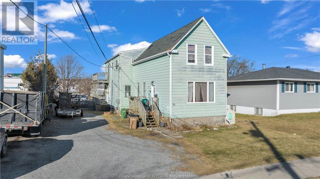 81 Charlotte Saint John, New Brunswick in Houses for Sale in Saint John - Image 3