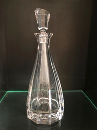 Stunning asymmetrical wine decanter