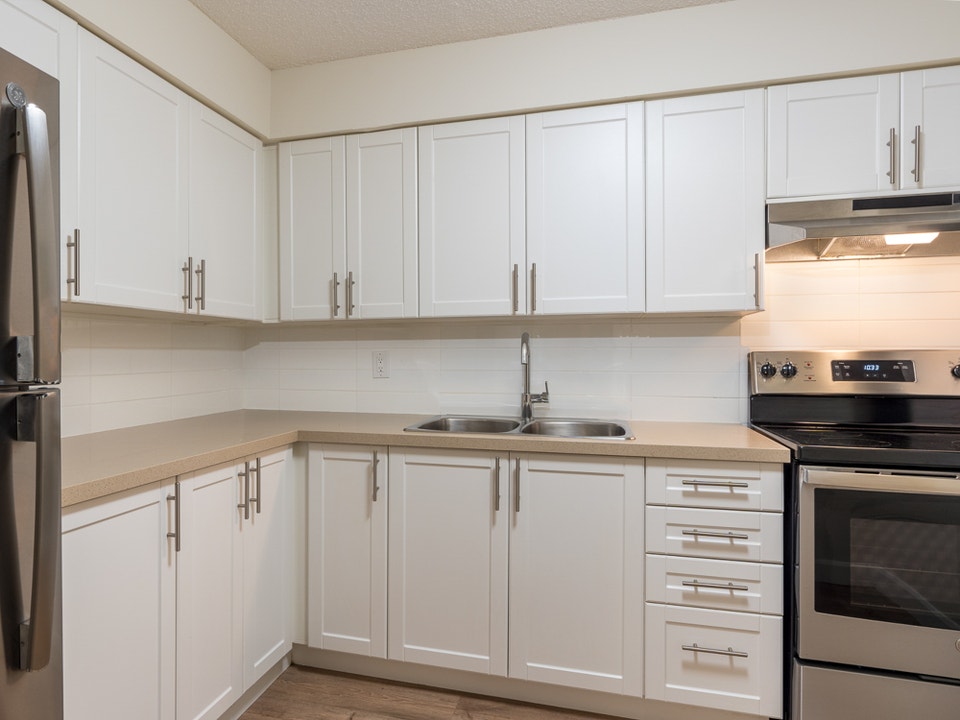 Applewood Apartments - 2 Bedroom, 1 Bath Apartment for Rent - Co 4