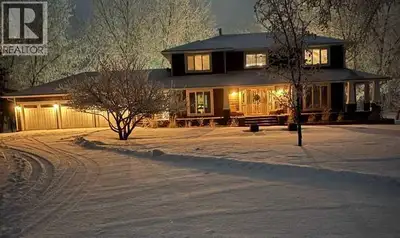 Welcome to your dream home nestled in the tranquil community of Butte Hills! This exceptional 4-acre...