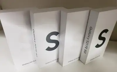 Samsung Galaxy S21 FE – Open Box, View more