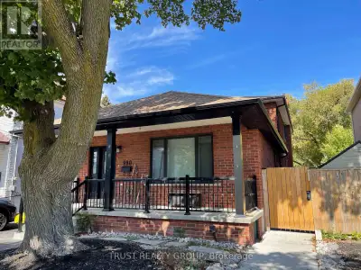 LOWER - 990 COSBURN AVENUE Toronto (Woodbine-Lumsden), Ontario