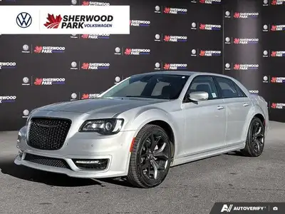 This Chrysler 300 has a trusty Regular Unleaded V-6 3.6 L/220 engine powering this Automatic transmi...