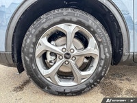 Aluminum Wheels, Synthetic Leather Seats, Apple CarPlay, Android Auto, Power Liftgate! This vehicle... (image 6)