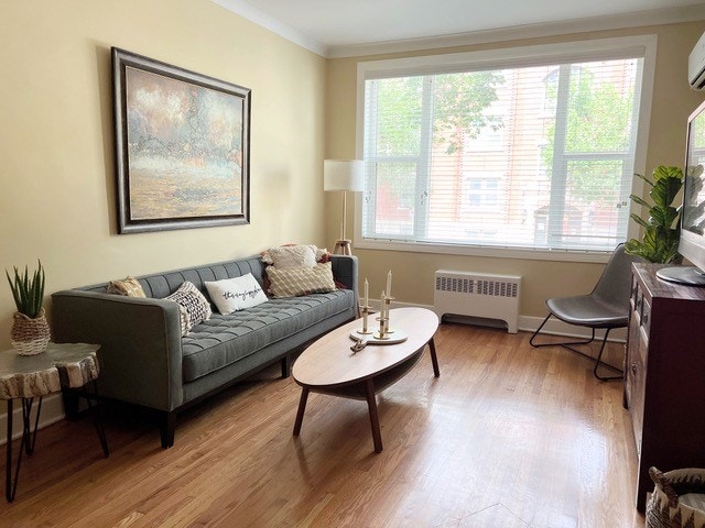 $1299~Renovated 1BDRM w/bonus! 3