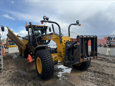2018 John Deere 872G in Heavy Equipment in Edmonton - Image 3