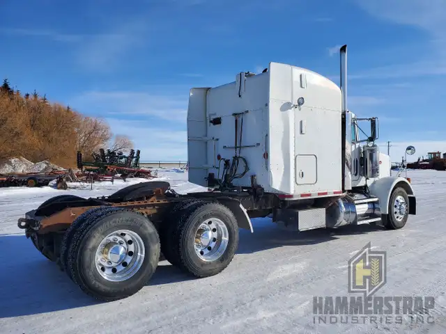 2004 PETERBILT 378 Sleeper Semi Truck w/ C15 Cat Engine in Heavy Trucks in Edmonton - Image 12