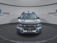 *Leather Seats, Heated Seats, SiriusXM, Apple CarPlay, Android Auto!* Looking for off-roading capabi... (image 3)