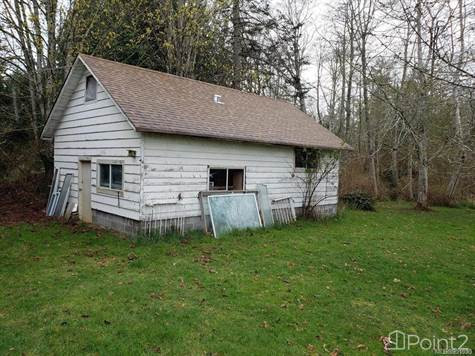 5456 Island Hwy W in Houses for Sale in Port Alberni - Image 2