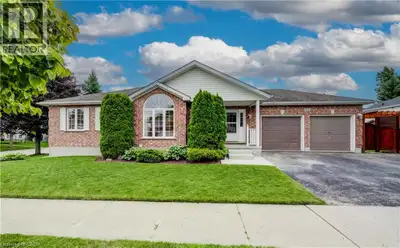 Welcome to 27 Chandos Drive, a beautifully maintained bungalow situated on a desirable corner lot in...