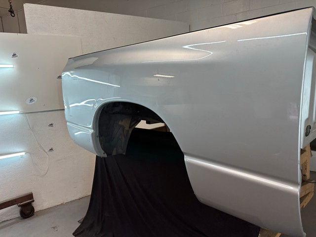 Southern Box/Bed Dodge Ram Rust Free! in Auto Body Parts in Oshawa / Durham Region - Image 4