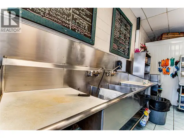 3408 31 Avenue Vernon, British Columbia in Commercial & Office Space for Sale in Vernon - Image 13