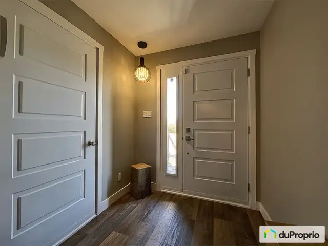$595,000 - 2 Storey for sale in St-Lambert-De-Lauzon62864753569153122