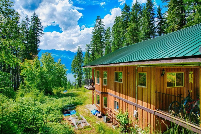 823 RIONDEL RD Riondel, British Columbia Houses for Sale Nelson