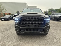 DIAMOND BLACK CRYSTAL PEARLCOAT,POWER SUNROOF,5TH WHEEL/GOOSENECK TOWING PREP GROUP -inc: Pickup Box... (image 1)