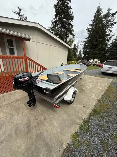 APPLY NOW: https://www.ridecollective.ca/get-pre-approved The 2020 Lund SSV-16 is a 16-foot (4.88 m)...