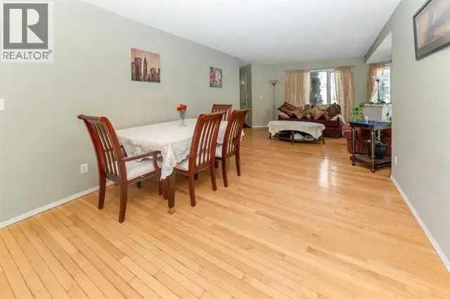 63 Hawkmount Green NW Calgary, Alberta in Houses for Sale in Calgary - Image 6