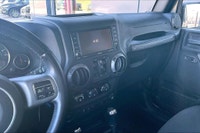 3.6 L 6 Cyl Engine Vehicle Options: Bluetooth, Accident Free! Led Headlights, Seating Capacity 5. Ve... (image 5)