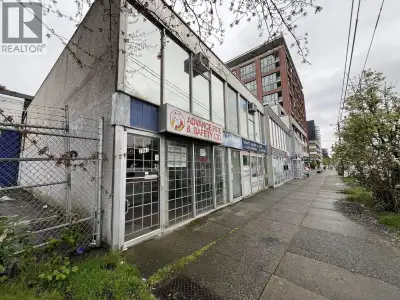 Must-see opportunity! GREAT RATES & only $1,500/mo GROSS RENT. 800 SF of office space available in V...