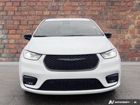 Only 25 Miles! This Chrysler Pacifica Hybrid has a trusty Gas/Electric V-6 3.6 L/220 engine powering... (image 7)