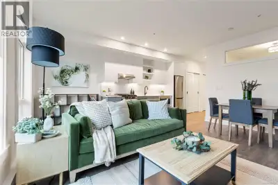 Solaris North is the latest addition to the popular lakeside community of Westhills. Whether you are...