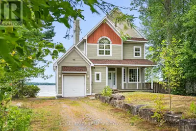 Welcome to your year-round waterfront home on the Ottawa River, just 30 minutes from Kanata. 4310 Ar...